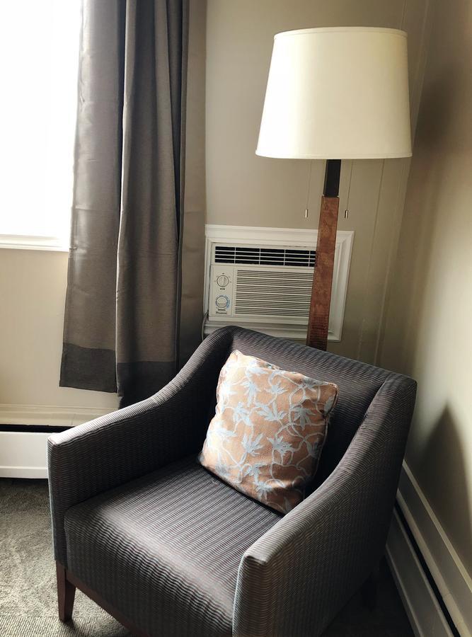Seasons Inn Halifax Extérieur photo